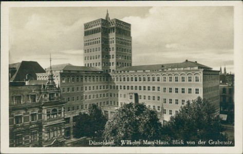 Alte Ansichtskarte Düsseldorf, Wilhelm Marx-Haus, Blick von der Grabenstr.