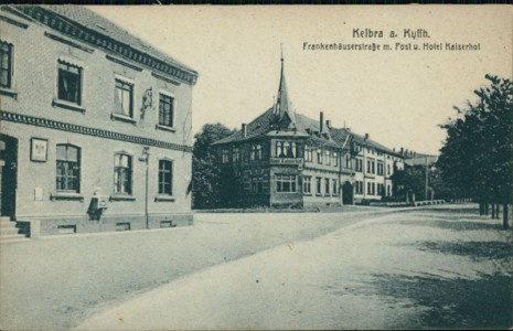 Alte Ansichtskarte Kelbra a. Kyffh., Frankenhäuserstraße m. Post u. Hotel Kaiserhof