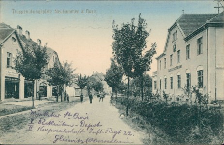Alte Ansichtskarte Neuhammer am Queis / Świętoszów, Kaiserliches Postamt (rechts), Handlung von Otto Altmann Schuhmachermeister (links)