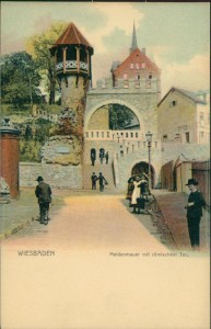 Alte Ansichtskarte Wiesbaden, Heidenmauer mit römischem Tor