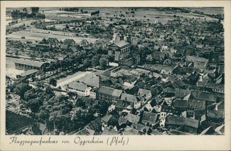Alte Ansichtskarte Ludwigshafen am Rhein-Oggersheim, Flugzeugaufnahme