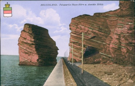 Alte Ansichtskarte Helgoland, Felspartie Hoys-Hörn u. dunkle Höhle, Wappen