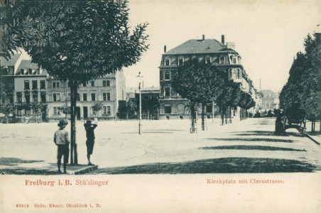 Alte Ansichtskarte Freiburg im Breisgau-Stühlinger, Kirchplatz mit Clarastrasse