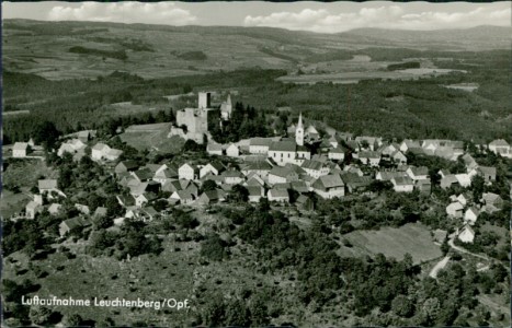 Alte Ansichtskarte Leuchtenberg, Luftaufnahme