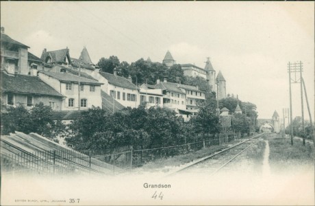 Alte Ansichtskarte Grandson, Teilansicht mit Bahnstrecke