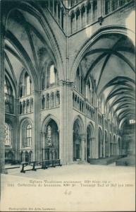 Alte Ansichtskarte Lausanne, Transept Sud et Nef (en 1904)