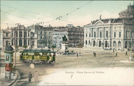 Alte Ansichtskarte Genève / Genf, Place Neuve et Théatre (PAPIERABSCHÜRFUNG UNTER DER STRAßENBAHN)